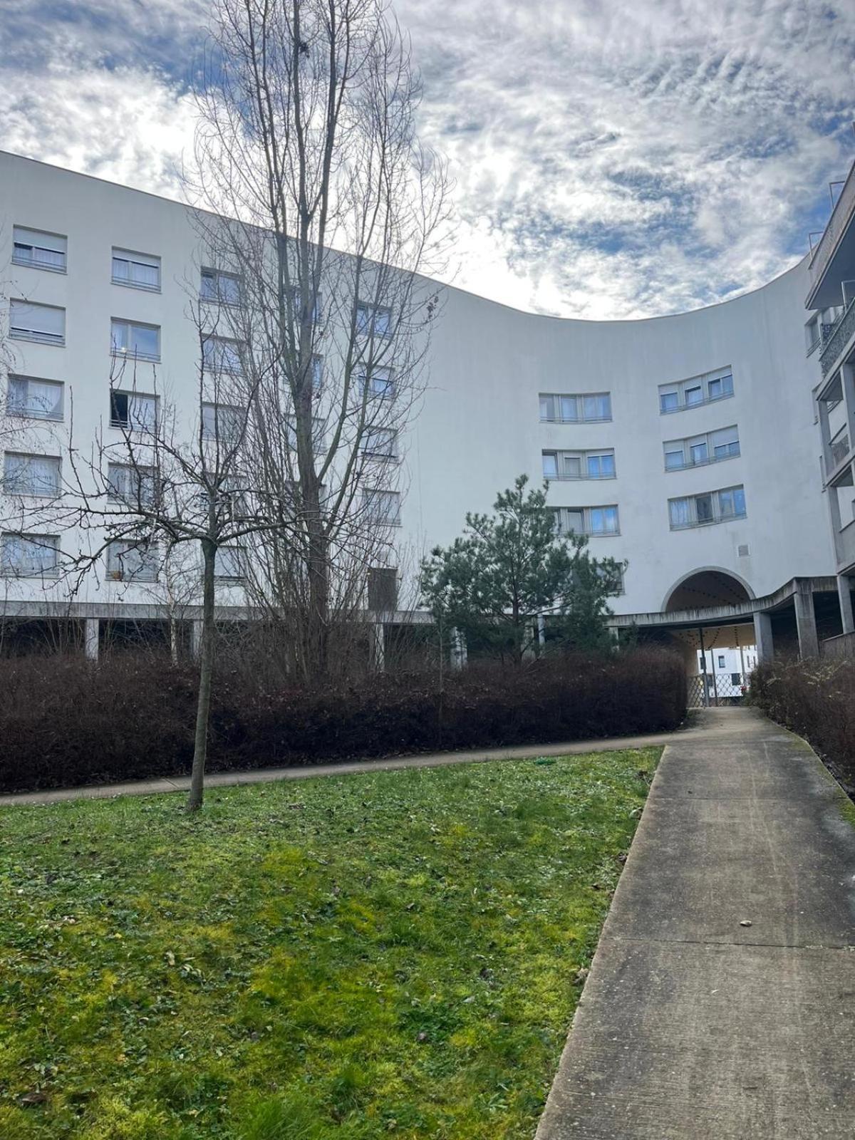Cozy Studio Near Tram - Center Strasbourg Exterior photo